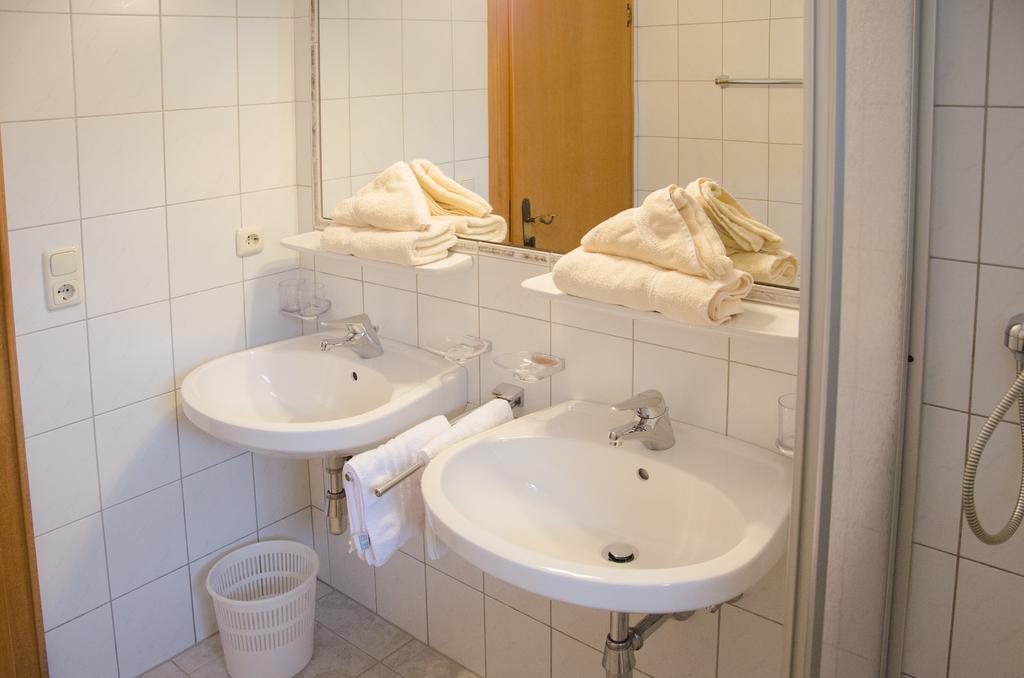 Pezza Lischa Apartment คัพเพิล ห้อง รูปภาพ