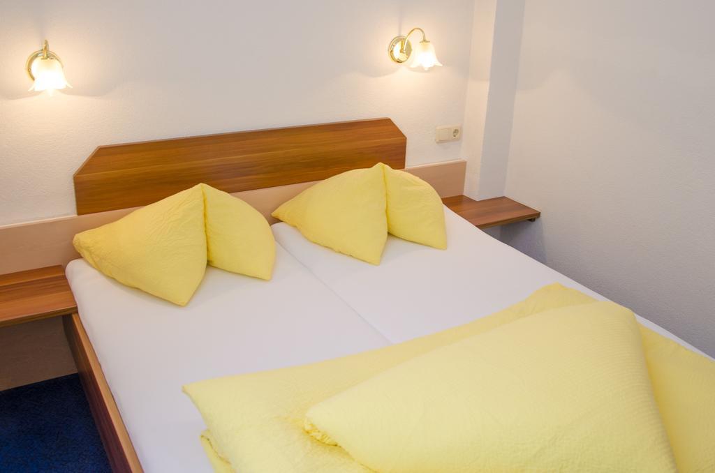 Pezza Lischa Apartment คัพเพิล ห้อง รูปภาพ
